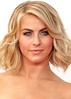 Julianne Hough desnuda