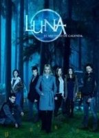 Luna, el misterio de Calenda (2012-presente) Escenas Nudistas