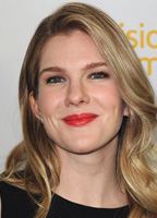 Lily Rabe desnuda