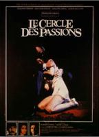 Le Cercle des passions (1983) Escenas Nudistas