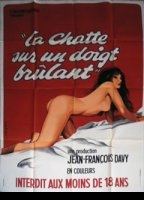 La chatte sur un doigt brûlant 1975 película escenas de desnudos