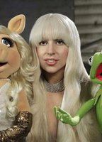 Lady Gaga & the Muppets Holiday Spectacular escenas nudistas