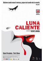 Luna caliente (2009) Escenas Nudistas