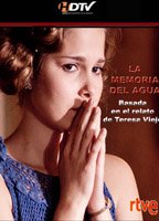 La memoria del agua (2012) Escenas Nudistas