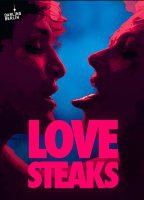 Love Steaks (2013) Escenas Nudistas