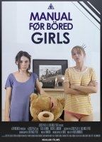 Manual for bored girls (2012) Escenas Nudistas