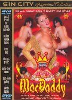 Macdaddy (2002) Escenas Nudistas