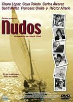 Nudos (2003) Escenas Nudistas