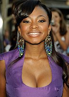 Naturi Naughton desnuda