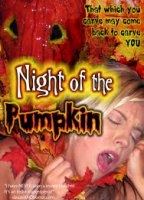 Night of the Pumpkin (2010) Escenas Nudistas