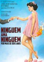 Ninguém ama ninguém... Por mais de dois anos (2015) Escenas Nudistas