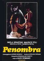Penombra (1986) Escenas Nudistas