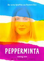 Pepperminta (2009) Escenas Nudistas