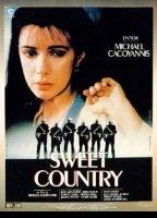 Sweet Country (1987) Escenas Nudistas