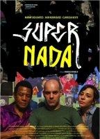 Super Nada (2012) Escenas Nudistas