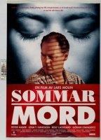 Sommarmord escenas nudistas