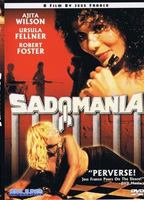 Sadomanía (el infierno de la pasión) (1981) Escenas Nudistas