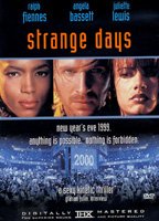 Strange Days 1995 película escenas de desnudos