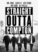Straight Outta Compton 2015 película escenas de desnudos