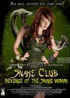 La Venganza de la Mujer Serpiente 2013 película escenas de desnudos