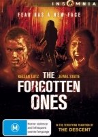 The Forgotten Ones 2009 película escenas de desnudos