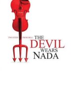 The Devil Wears Nada (2009) Escenas Nudistas