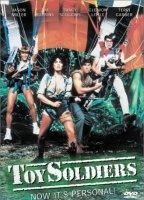 Toy Soldiers 1984 película escenas de desnudos