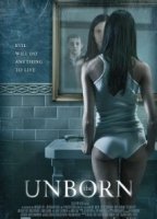 The Unborn (II) 2009 película escenas de desnudos