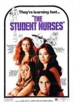 The Student Nurses escenas nudistas
