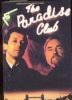 The Paradise Club 1989 película escenas de desnudos