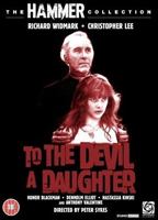 To the Devil a Daughter (1976) Escenas Nudistas