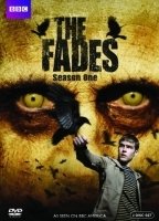 The Fades (2010) Escenas Nudistas