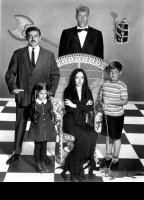 The Addams Family 1964 - 1966 película escenas de desnudos