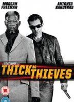 Thick as Thieves 2009 película escenas de desnudos