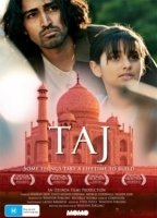 Taj (2011) Escenas Nudistas