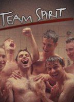 Team Spirit de serie (2005) Escenas Nudistas