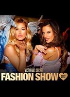 The Victoria's Secret Fashion Show 2012 escenas nudistas