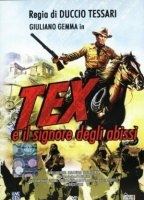 Tex e il signore degli abissi (1985) Escenas Nudistas