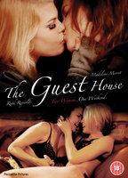 The Guest House (2012) Escenas Nudistas