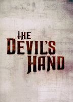 The Devil's Hand 2014 película escenas de desnudos