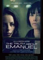 The truth about Emanuel (2013) Escenas Nudistas
