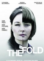 The Fold (2013) Escenas Nudistas