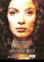 Vanished (2006) (2006) Escenas Nudistas