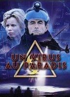 Virus au paradis (2003) Escenas Nudistas