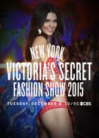 The Victoria's Secret Fashion Show 2015 escenas nudistas