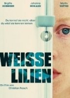 Weisse Lilien (2007) Escenas Nudistas