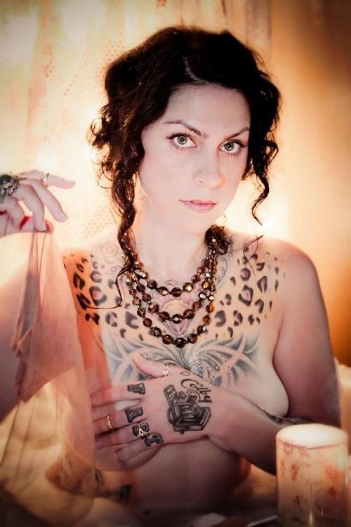 Naked Danielle Colby Cushman Added 07192016 By Pepelepu 