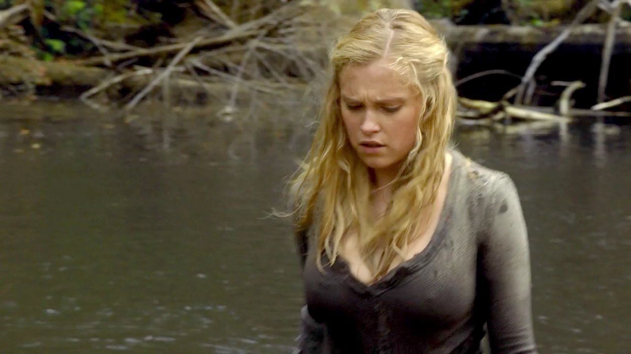 Eliza Taylor Desnuda En The 100