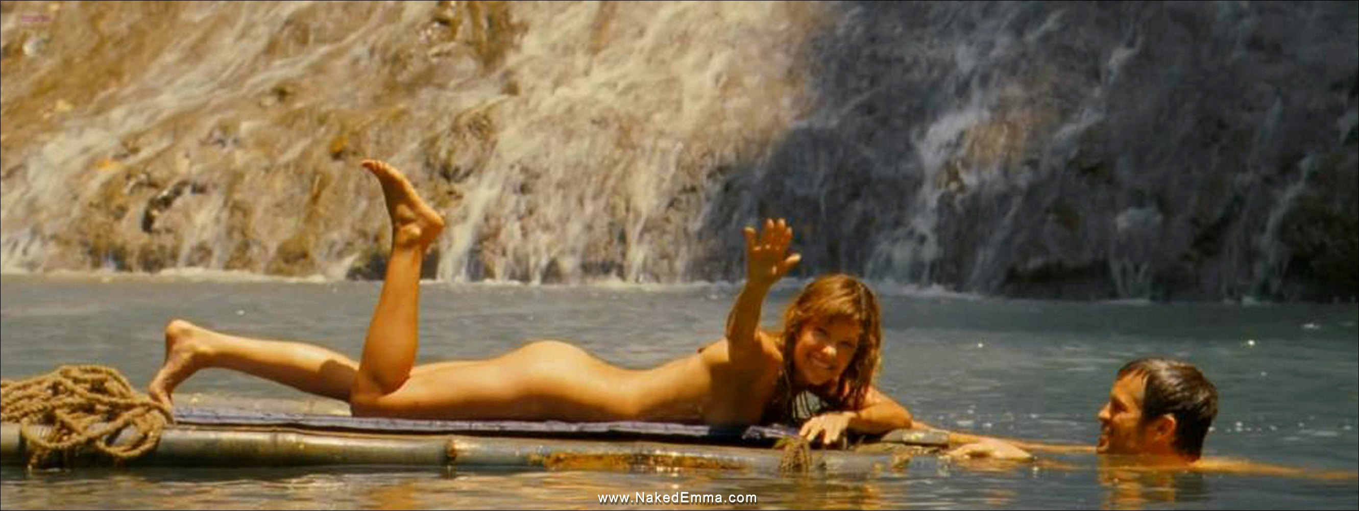 Milla Jovovich Desnuda En Beach Babes