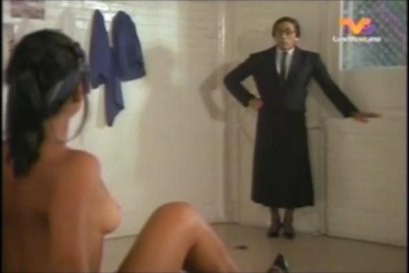 Rosario Escobar Desnuda En Un Macho En El Reformatorio De Señoritas